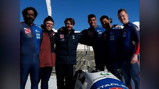 GB men's bobsleigh team with Rob Beckett and Romesh Ranganathan CREDIT Taylor Lawrence DATE 2025.jpg
