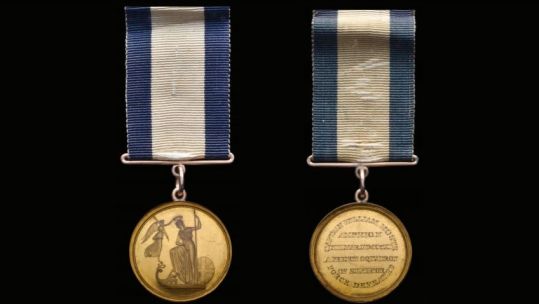 Gold Naval Medal Awarded To Captain Sir William Hoste Auctioned 13072021 Credit Morton and Eden Ltd.JPG