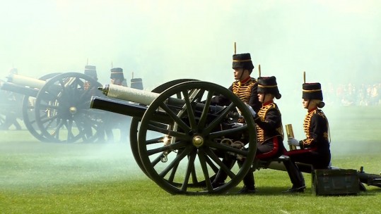 Gun salute Hyde Park 
