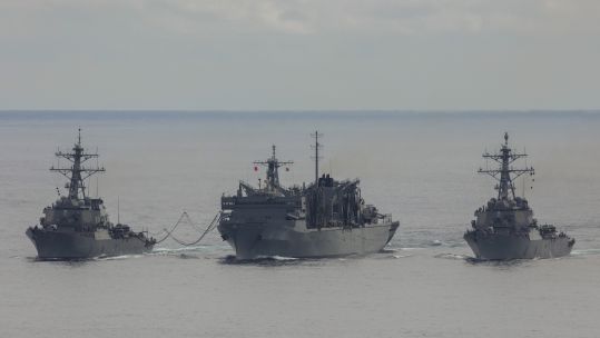 HMS Kent joins US in Arctic for cold weather training