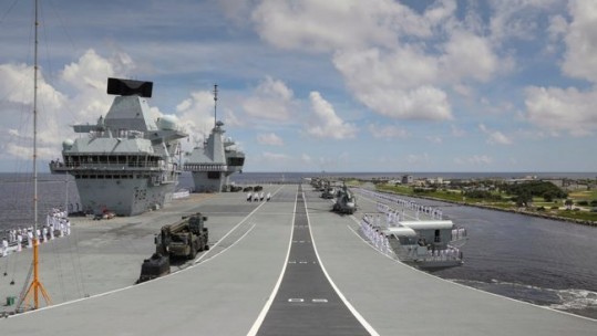 HMS Queen Elizabeth arrives US