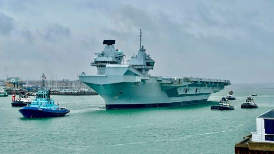 HMS Queen Elizabeth leaving Portsmouth