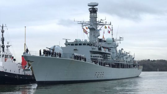 HMS Richmond arrives in Devonport