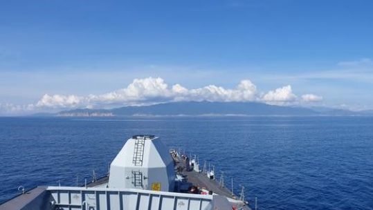 HMS Richmond morning in Vietnam CSG21 01102021 Credit HMS Richmond (2).jpeg 