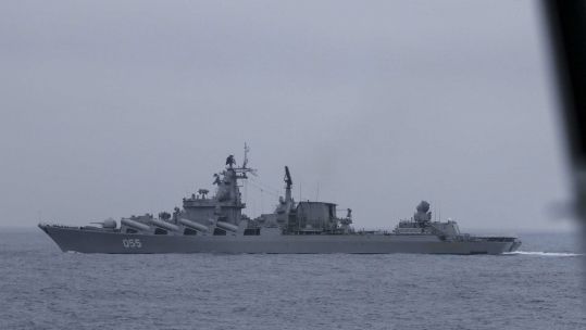 HMS St Albans intercepts Marshall Ustinov
