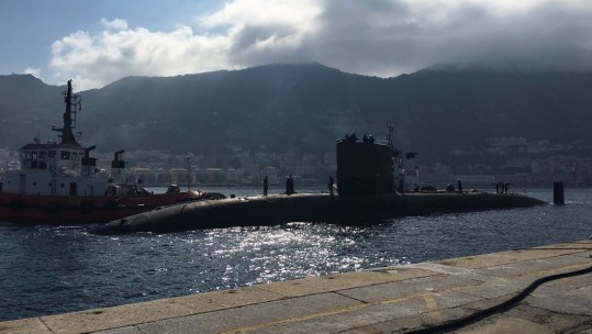 HMS TOrbay 