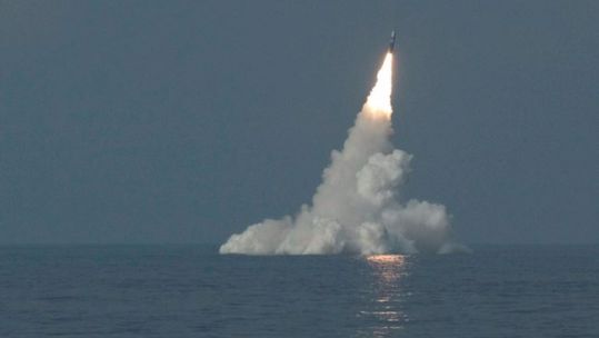 HMS Vanguard's DASO Trident missile being launched 101005 CREDIT MOD