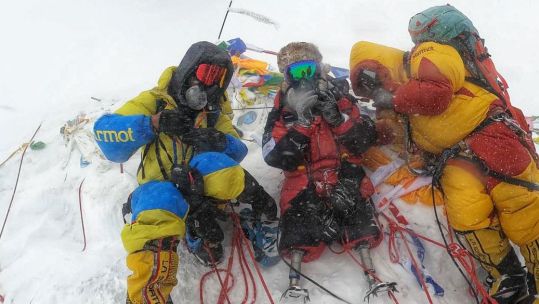 Hari reaches summit of Mount Everest CREDIT Shanta Nepali Productions / Jeet Bahadur Tamang