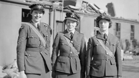 Image ID 2T1K90R Sgt Joan E Mortimer, FG Off Elspeth C Henderson and Sgt Helen E Turner, recipients of the Military Medal for gallantry, pictured at Biggin Hill, Kent CREDIT piemags / archive / military / Alamy Stock Photo EXP 231124