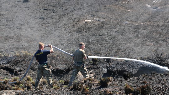 Highlanders on Saddleworth Moor fire 040718