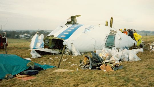 Image ID 2AGP3XD Pan Am Flight 103 Wreckage 21121988 CREDIT American Photo Archive,Alamy Stock Photo.jpg