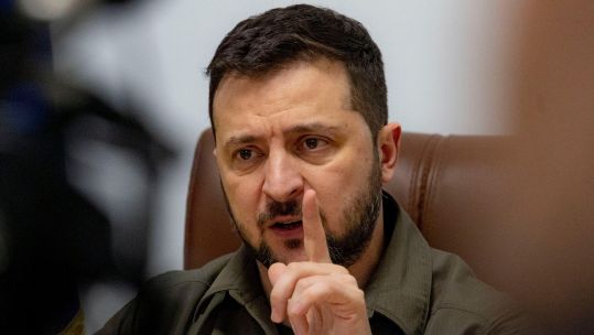 Image ID 2J776YF Ukrainian President Volodymyr Zelenskyy, delivers an address to the Royal Institute of International Affairs Chatham House 06052022 CREDIT Planetpix, Alamy Stock Photo.jpg