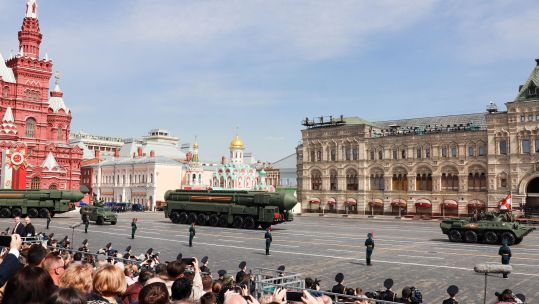 Image ID 2J7HRP9 Strategic missile systems Yars passing by Red Square during rehearsal of the 2022 Victory Day parade 07052022 CREDIT Yulia Ilina,Alamy EXP 13042024.jpg