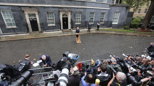 Image ID 2JWMR71 LIZ TRUSS speaks outside 10 Downing Street as the new Prime Minister 07092022 CREDIT ZUMA Press Inc,Alamy Stock Photo.jpg