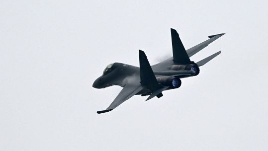 Image ID 2KDJ6C9 A Chinease J-16 multirole fighter jet 05112022 CREDIT Yu Hongchun,Xinhua,Alamy Live News EXP 26122023.jpg