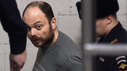 Image ID 2M11A45 Vladimir Kara-Murza suspected of spreading false information Russia 08122023 CREDIT Dmitry Lebedev,Kommersant,Sipa USA, Alamy EXP04112023.jpg