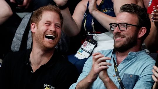 Prince Harry, left, and JJ Chalmers at the Dusseldorf Invictus Games