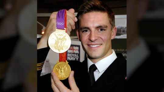Image ID CM6J2B Pete Reed pictured with Olympic gold medals for rowing in 2012 161012 CREDIT PEOPLE PRESS, Alamy Stock Photo.jpg