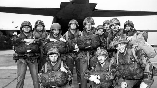 Image ID ET0KDC D Company, 4th Battalion The Parachute Regiment 17 June 1987 CREDIT Trinity Mirror Mirrorpix Alamy Stock Photo