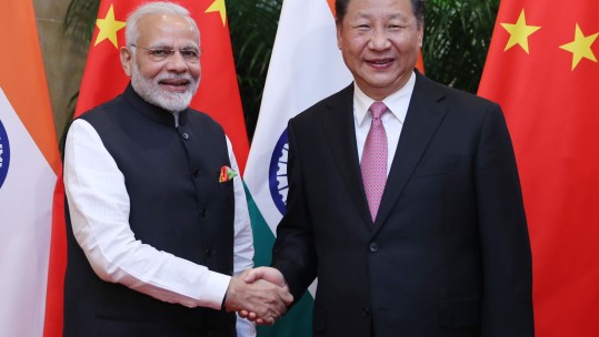 Chinese President Xi Jinping and Indian Prime Minister Narendra Modi 