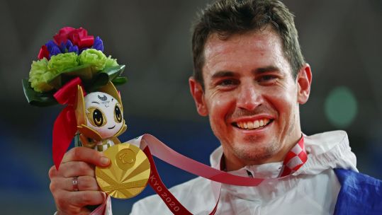 Jaco van Gass Olympic Medal Credit ALAMY.jpg 