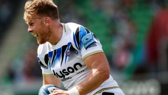 Josh McNally playing rugby for Bath
