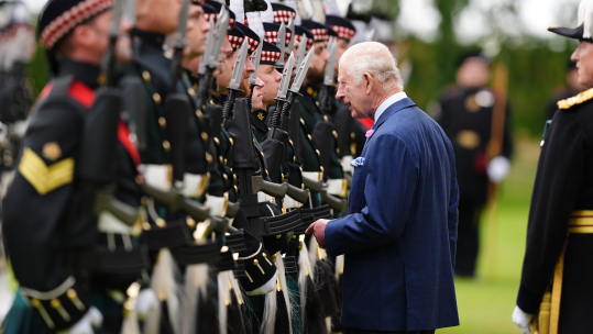 King Charles III inspects the guard of honour, Balaklava Company, 5th Battalion, the Royal Regiment of Scotland during the Ceremony of the Keys CREDIT PA