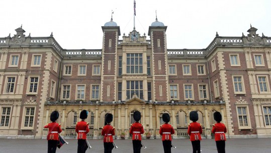 The MOD&#039;s £500 Million Property Sale