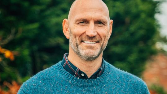 	Former England rugby captain Lawrence Dallaglio Quiz Lawrence BFBS Tickets For Troops Zoom Call