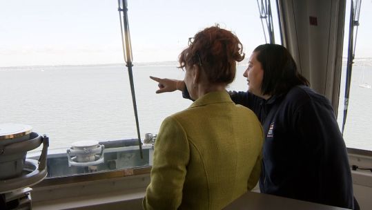 MP Sarah Atherton meets with a sailor on HMS Diamond.