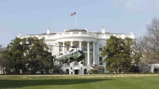 Marine helicopter lands at the White House (Picture: US Department of Defense).