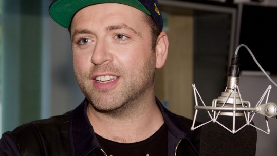 Markus Feehily plays a Forces Unplugged studio session 