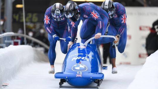 Military bobsleighers DATE UNKNOWN CREDIT IBSF Taylor Lawrence.jpg