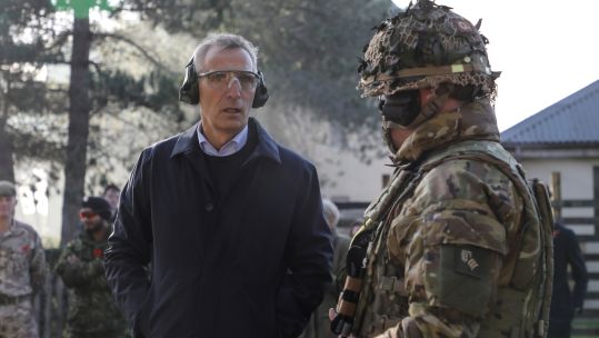 NATO Secretary General, Jens Stoltenberg, at Lydd Camp as Ukrainian recruits training (Picture: MOD)