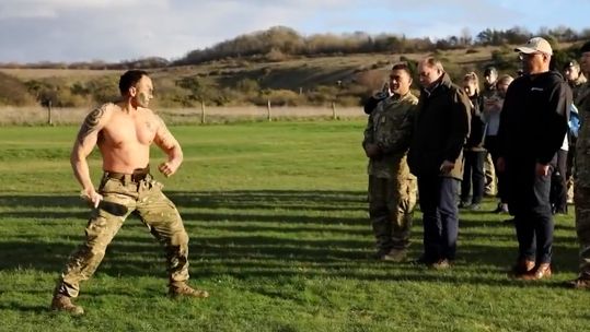 NZ Defence Force personnel welcome Def Sec Ben Wallace with Haka 30112022 CREDIT MOD