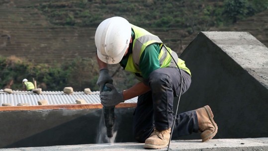Queen&#039;s Gurkha Engineers Help To Rebuild Nepal