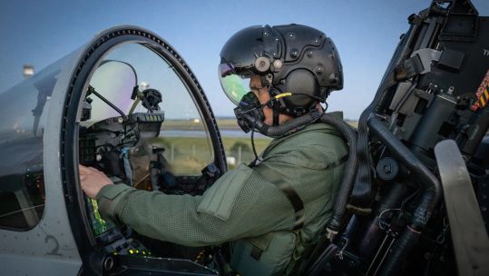 New contract Striker II Helmet Mounted-Display 171224 CREDIT