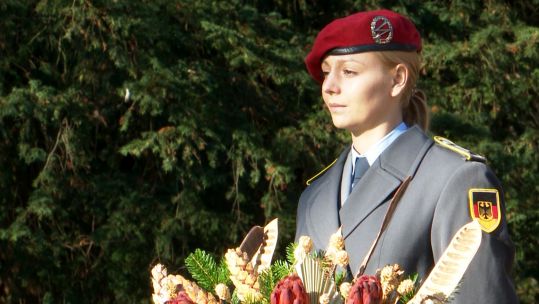 German soldier at Remembrance ceremony in Mönchengladbach