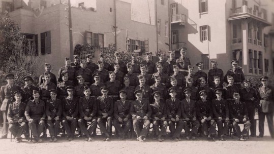 1942 North Africa: British Army Officers, NCOs and soldiers