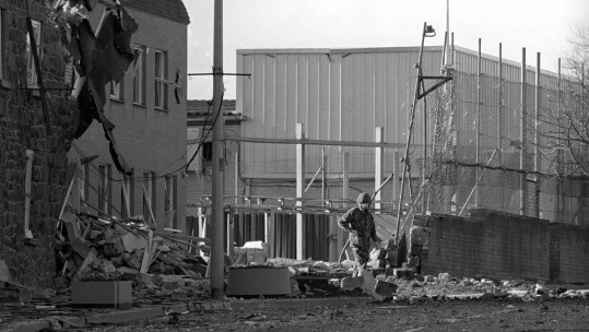 TROUBLES, NORTHERN IRELAND CAR BOMB PA IMAGES