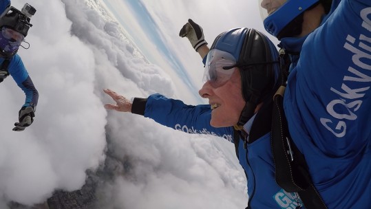Harry Read skydive
