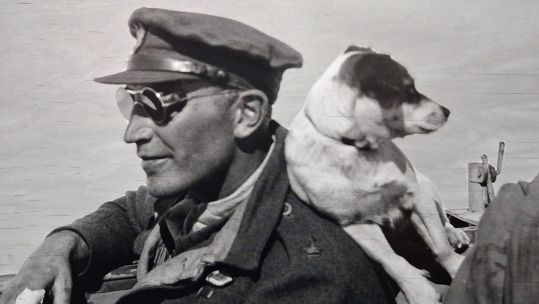 Paddy Mayne with dog Tiny DATE UNKNOWN