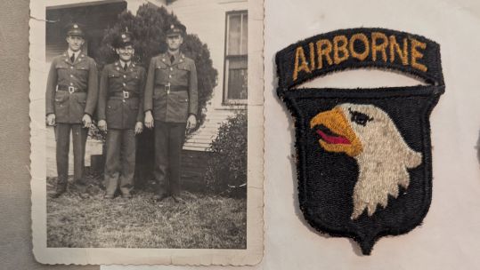 181125 Paul in the middle with his 101st Airborne Division's badge to the right CREDIT Paul Holler's family