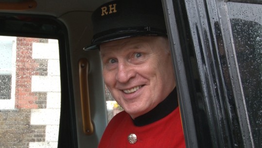 Cabbies Charity Taxi Chelsea Pensioners To Battlefields 