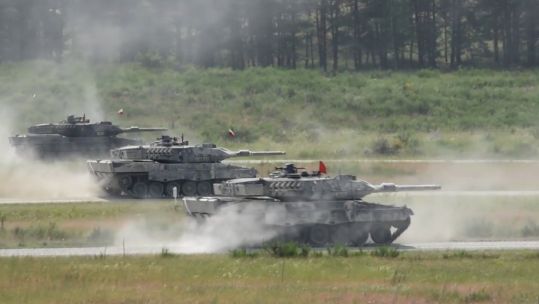 Polish Leopard 2 tanks training at Grafenwoehr Germany 190123 CREDIT NATO.jpg