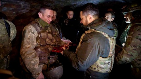 President Zelensky awarded the ‘Cross of Military Merit’ to Senior Lieutenant Andriy Olshanskyi who is a reconnaissance platoon commander serving in Zaporizhzhia (Picture: The Presidential Office of Ukraine).