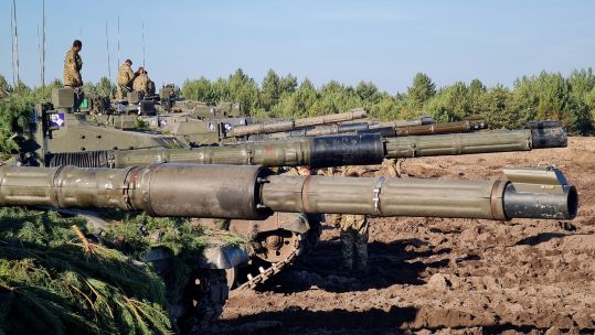 Queen’s Royal Hussars Challenger 2 Tanks In Poland For Exercise Puma