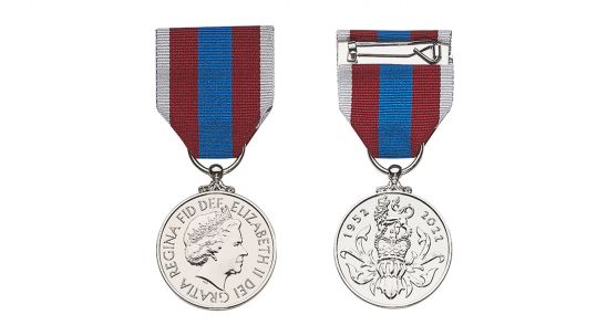Queens Jubilee Medal 250921 CREDIT CROWN COPYRIGHT.jpg