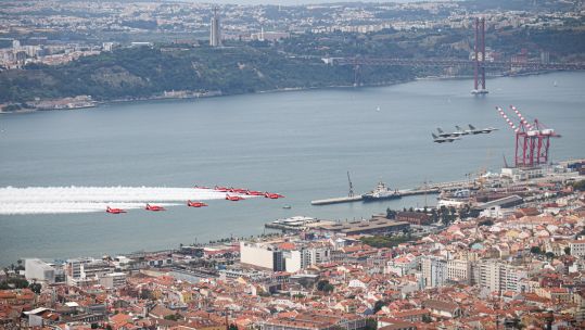 RAF Red Arrows in formation with Portuguese F16s marking British-Portuguese alliance anniversary 18062023 CREDIT RAF Red Arrows