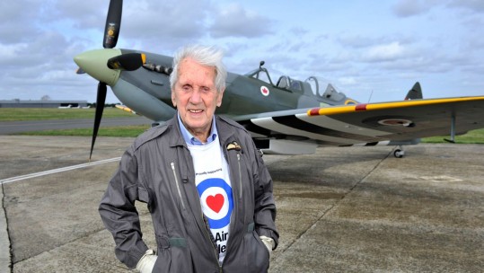 RAF_100_Anniversary_Biggin_Hill01_allan scott spitfire